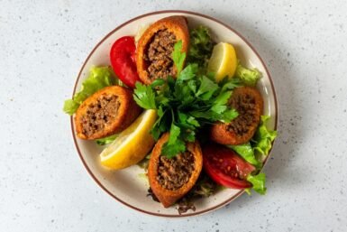 Kibbeh 2 Pieces (Kibbeh 2 Copë)