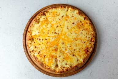 Four-Cheese Pizza (Pica me Katër Djathërat)