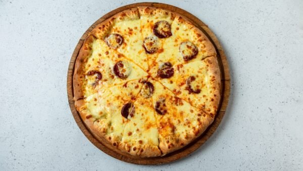 Special Turkish Pepperoni Pizza (Pica Peperoni Speciale Turke)