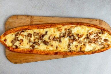 Chicken and Cheese Pide (Pide me mish pule dhe djath)