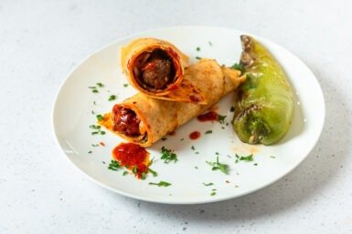 Beef Shish Kebab Roll(Rotull me shish qebab viçi)
