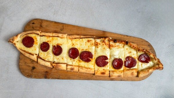 Pita with Turkish Special Suxuk(Pita me suxuk special turk)